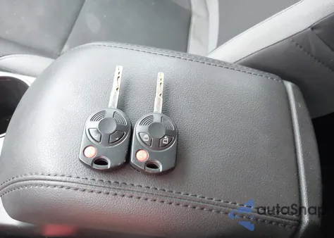 2014 Ford Escape S z USA, uszkodzony, nr VIN 1FMCU0F71EUE55389